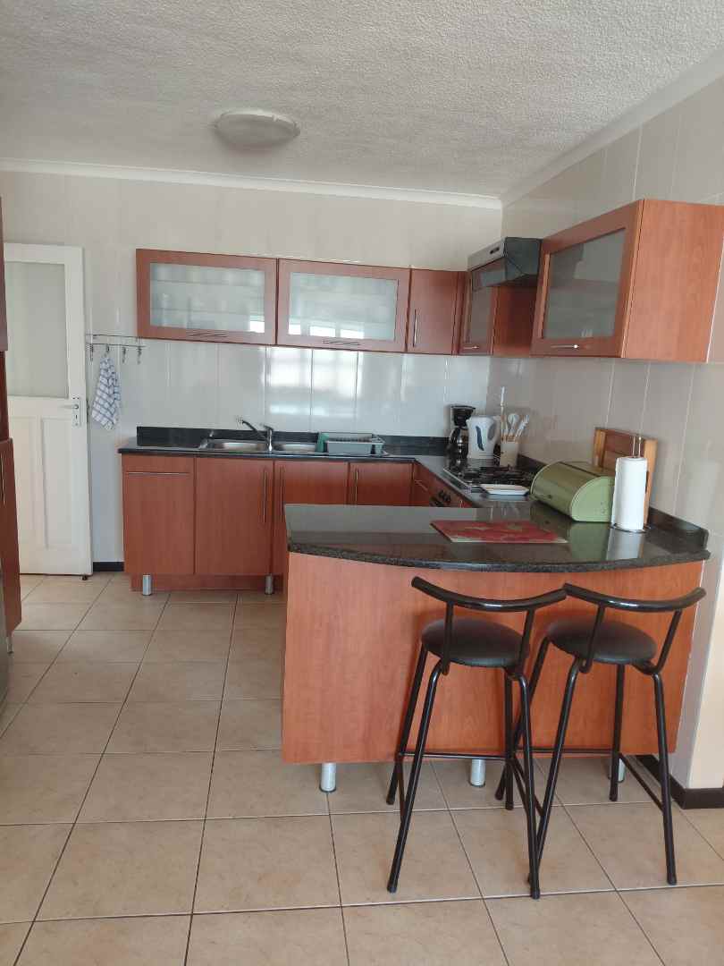 To Let 3 Bedroom Property for Rent in Summerstrand Eastern Cape